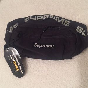 Supreme waist bag in black